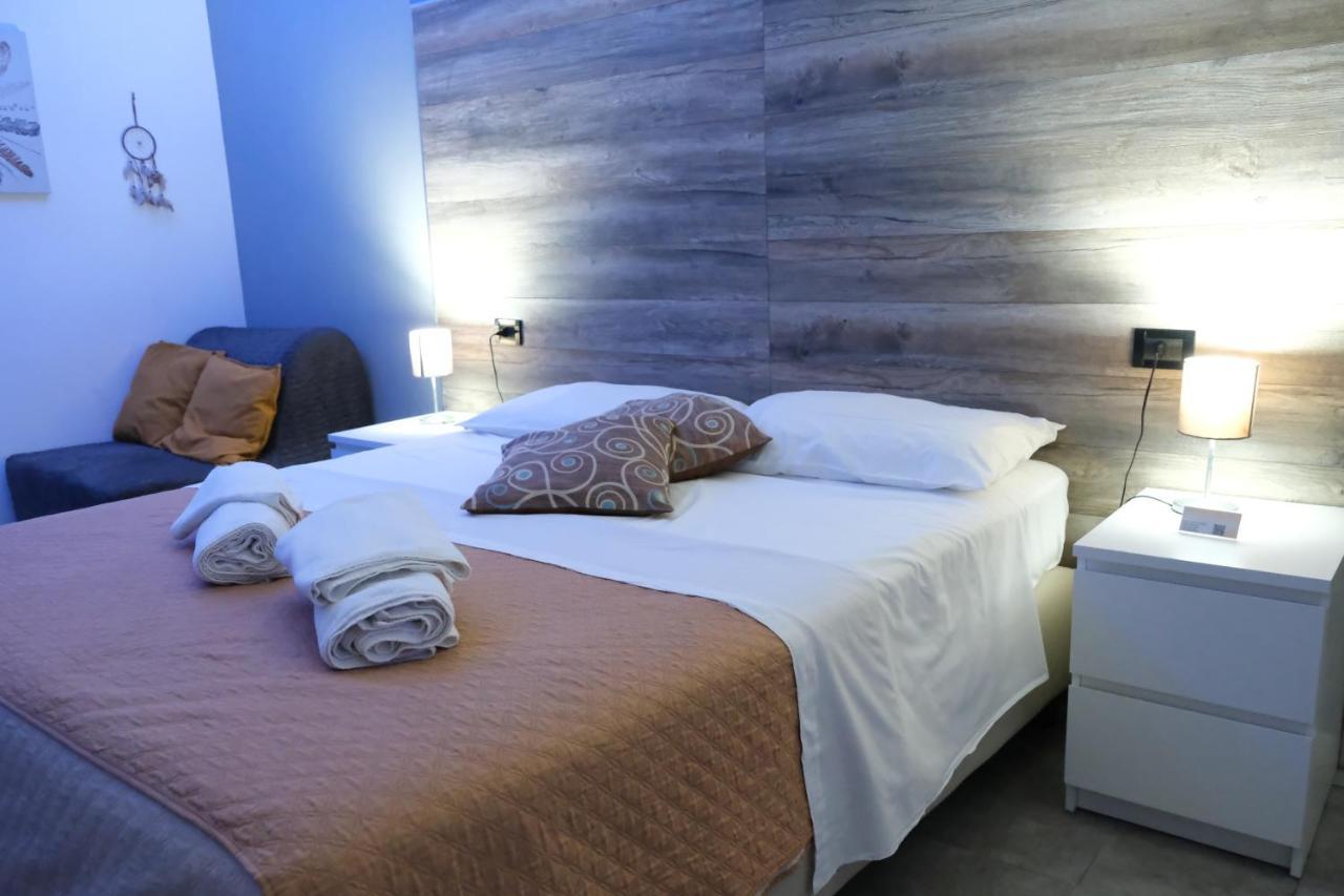 Royalty Rooms & Spa Naples Extérieur photo