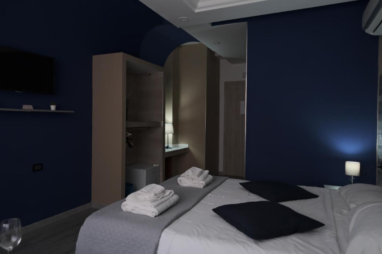 Royalty Rooms & Spa Naples Extérieur photo