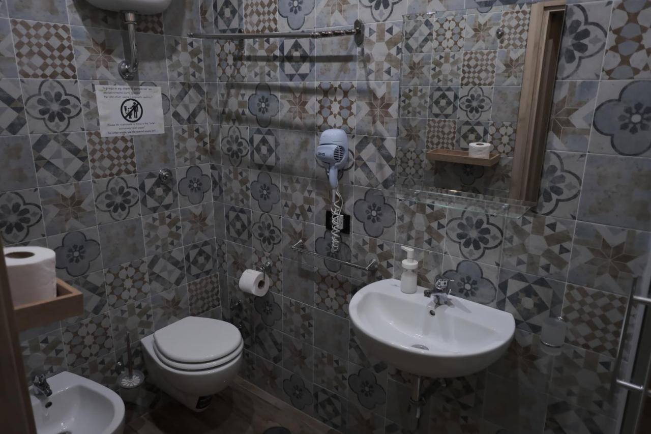 Royalty Rooms & Spa Naples Extérieur photo