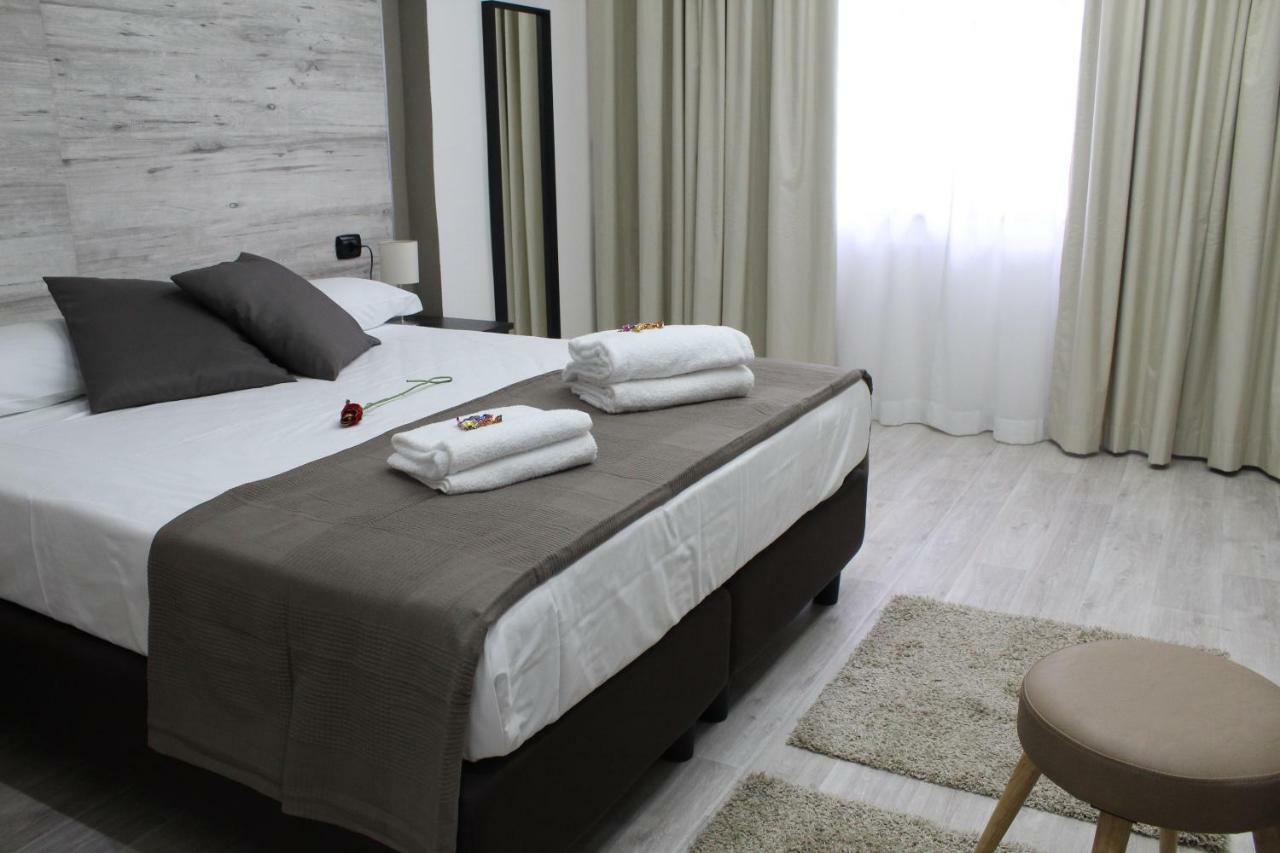 Royalty Rooms & Spa Naples Extérieur photo